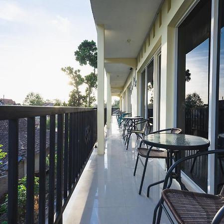 Oyo 1855 Elise Exclusive Residence Balong  Exterior photo